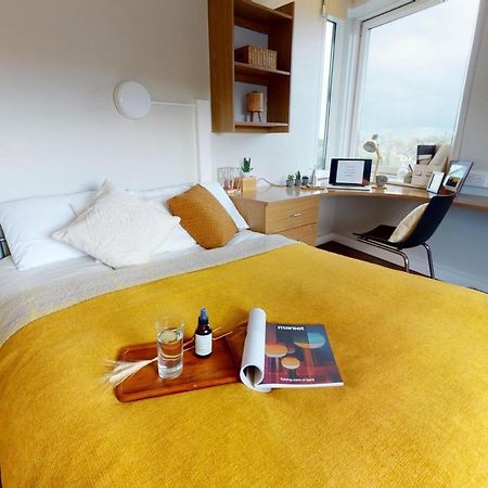 Private Bedrooms With Shared Kitchen And Studios At Iq Tufnell House In Londýn Exteriér fotografie