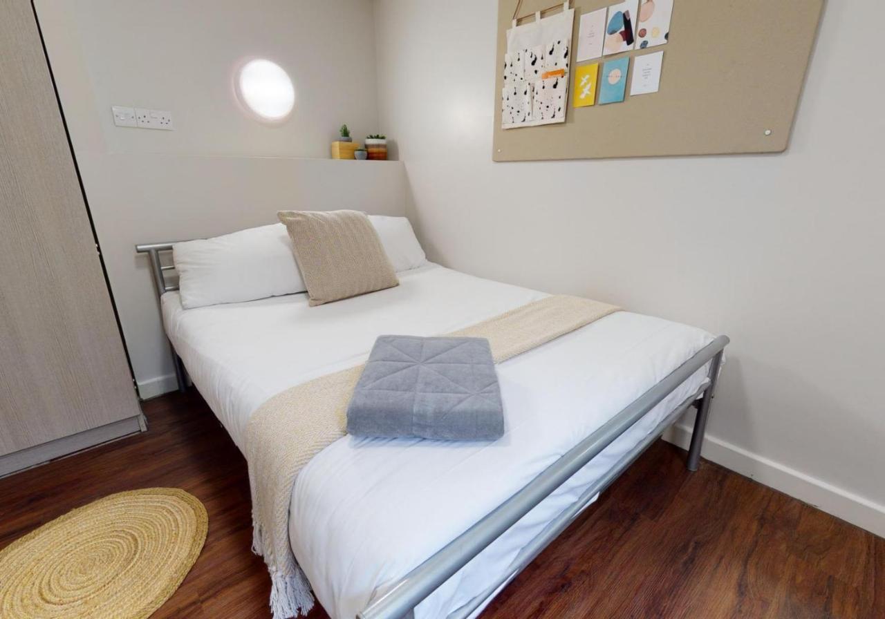Private Bedrooms With Shared Kitchen And Studios At Iq Tufnell House In Londýn Exteriér fotografie